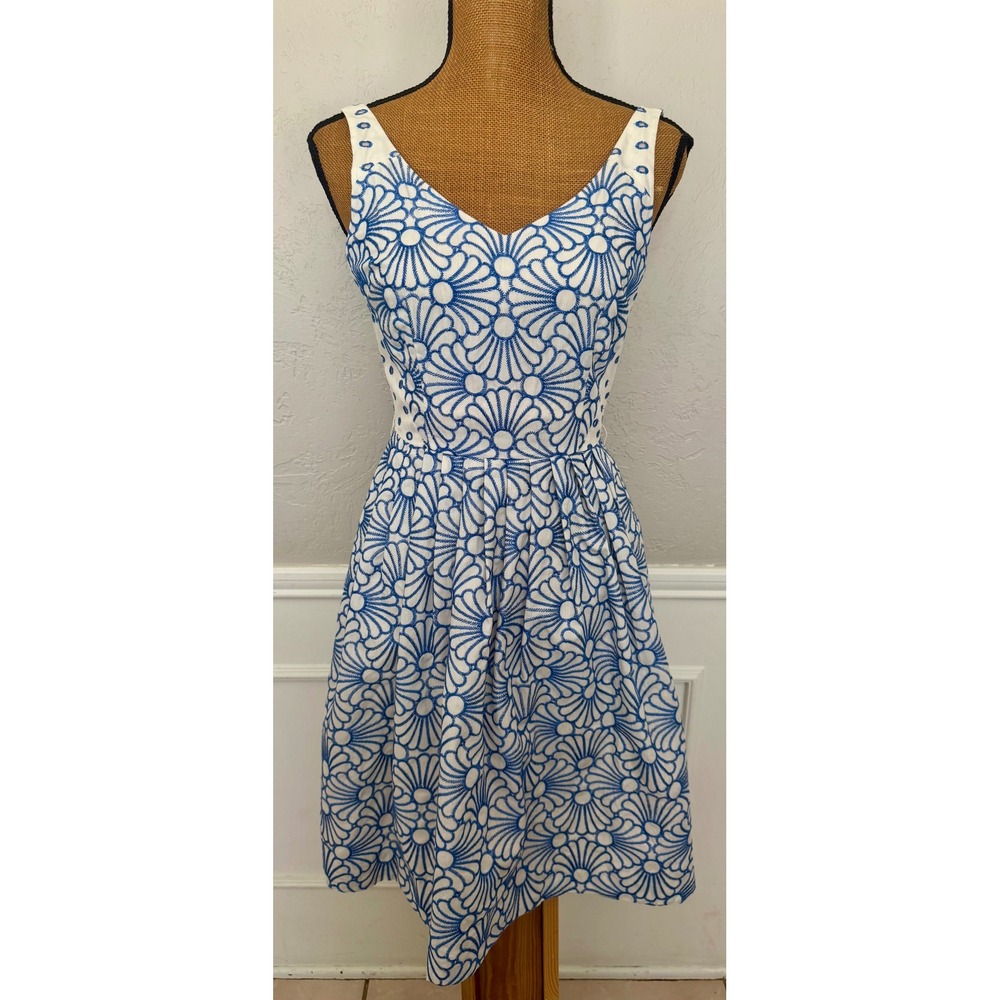 Antonio Melani Blue White Embroidered Eyelet Fit Flare Dress Size 0 Floral